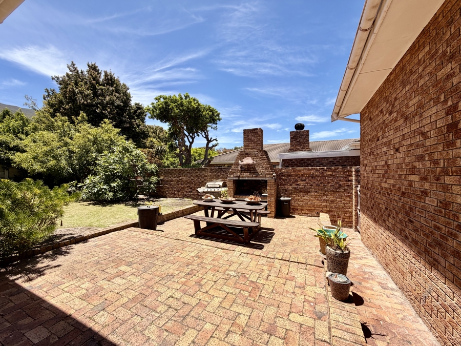 3 Bedroom Property for Sale in Onrus Western Cape